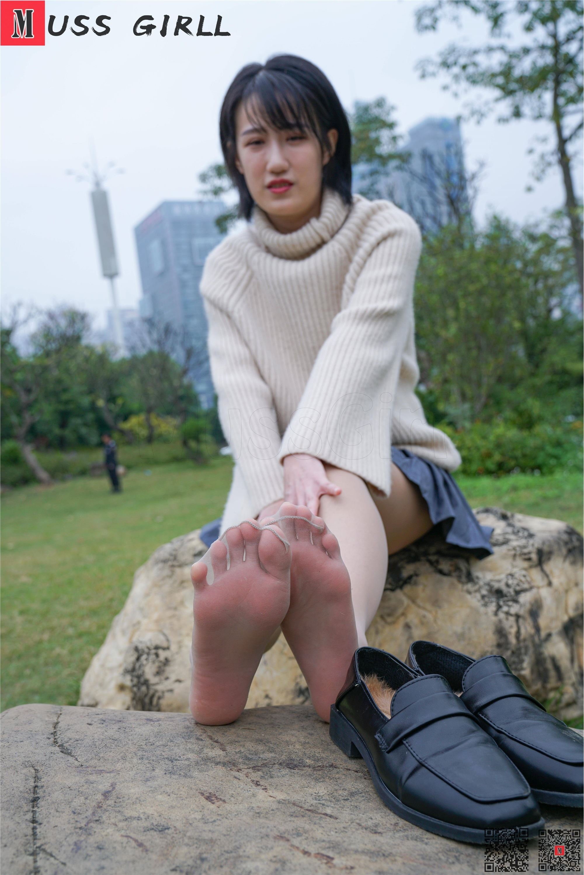 MussGirl慕丝女郎  NO.172 公园百褶裙肉丝